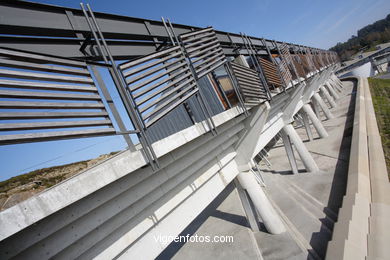 Aulario (Enric Miralles / Benedetta Tagliabue) - Universidad de Vigo (1999-2003) (Premio FAD 2004). 