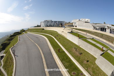 Zona Deportiva (Enric Miralles)
(Ciudad Universitaria)
. 