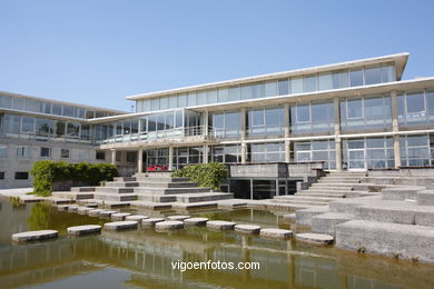Arquitecto: Alfonso Penela - Universidad de Vigo (1989/1993) - Facultad de económicas y empresariales .