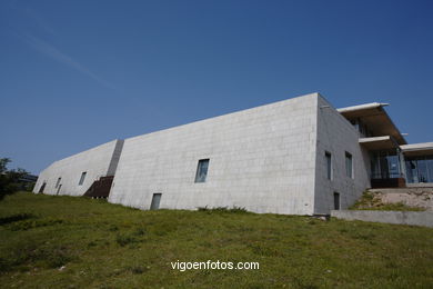 Architect: Alfonso Penela - University of Vigo (1999/2003) - Ciencias Jurídicas y Trabajo.