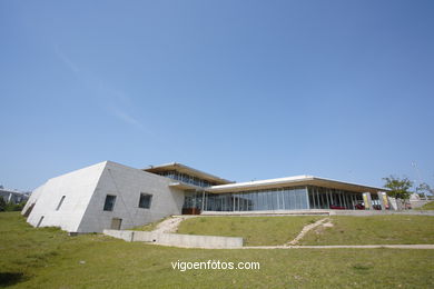 Architect: Alfonso Penela - University of Vigo (1999/2003) - Ciencias Jurídicas y Trabajo.