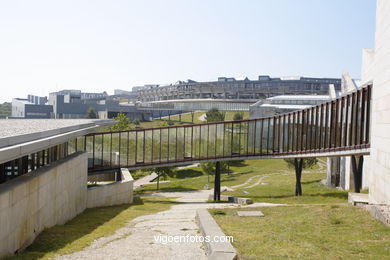 Architect: Alfonso Penela - University of Vigo (1999/2003) - Ciencias Jurídicas y Trabajo.