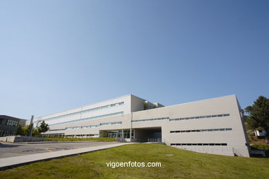 Architects: Cesar Portela - University of Vigo (1999/2003) - Ciencias Jurídicas y Trabajo.
