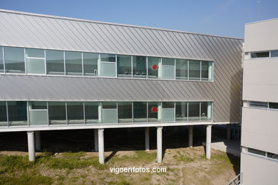 Architects: Cesar Portela - University of Vigo (1999/2003) - Ciencias Jurídicas y Trabajo.