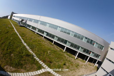 Architects: Cesar Portela - University of Vigo (1999/2003) - Ciencias Jurídicas y Trabajo.