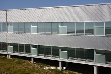 Arquitectos: Cesar Portela - Universidad de Vigo (1999/2003) - Ciencias Jurídicas y Trabajo.