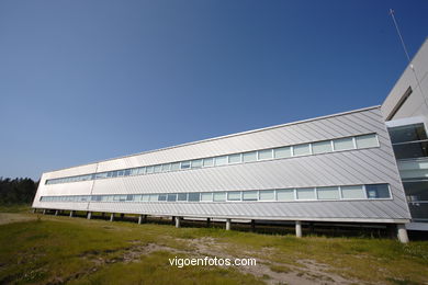 Arquitectos: Cesar Portela - Universidad de Vigo (1999/2003) - Ciencias Jurídicas y Trabajo.