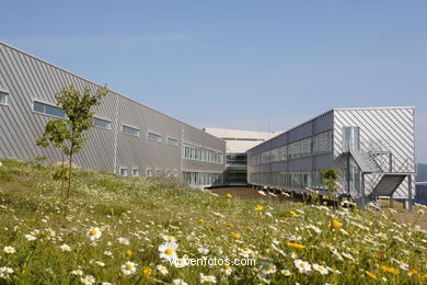 Architects: Cesar Portela - University of Vigo (1999/2003) - Ciencias Jurídicas y Trabajo.