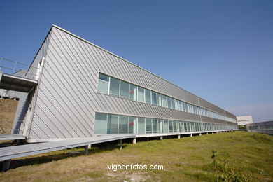 Architects: Cesar Portela - University of Vigo (1999/2003) - Ciencias Jurídicas y Trabajo.