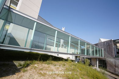 Arquitectos: Cesar Portela - Universidad de Vigo (1999/2003) - Ciencias Jurídicas y Trabajo.