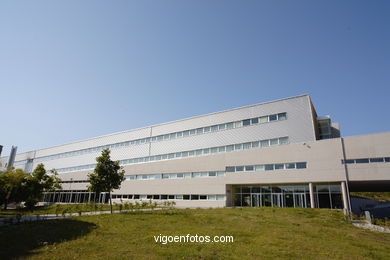 Architects: Cesar Portela - University of Vigo (1999/2003) - Ciencias Jurídicas y Trabajo.
