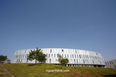 Architect: Alfonso Penela - Student residence - University of Vigo (2000/2002) (Seleccionado. Premios FAD de Arquitectura 2002. Barcelona.).