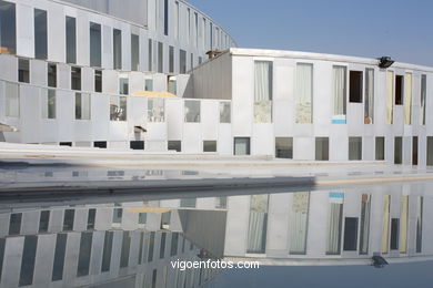 Architect: Alfonso Penela - Student residence - University of Vigo (2000/2002) (Seleccionado. Premios FAD de Arquitectura 2002. Barcelona.).