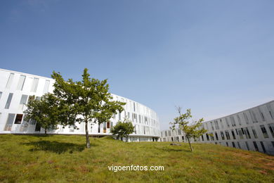 Arquitecto: Alfonso Penela - Residencia de estudiantes - Universidad de Vigo (2000/2002) (Seleccionado. Premios FAD de Arquitectura 2002. Barcelona.).