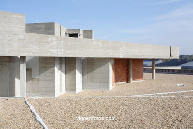 Zona Comercial (Enric Miralles). 