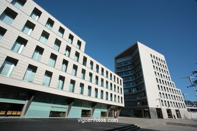 Xunta building. 1995/2001. (Esteve Bonell, Josep María Gil). Finalista Bienal de Arquitectura Española(sétima edición), Premios FAD de Arquitectura y Deseño..