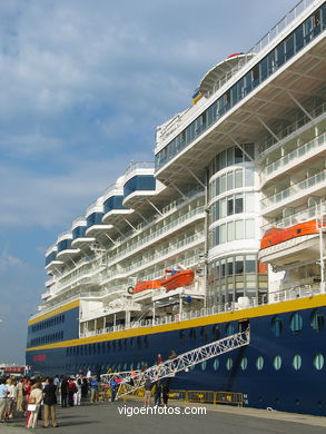 Constellation. Transatl�nticos - Cruceros. 