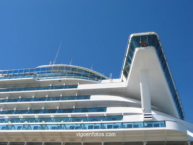 Golden Princess
(Ocean liner ships)
. 