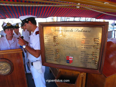 Velero Palinuro. Veleros y barcas de remo. 