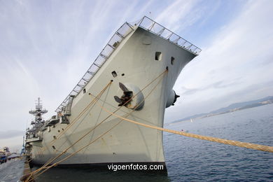 Aircraft Carrier Pr�ncipe de Asturias
(Merchant ships and warships)
. 