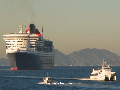 Queen Mary 2 . Transatlánticos - Cruceros.