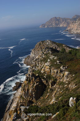 Acantilados de las Islas C�es (Vigo). 