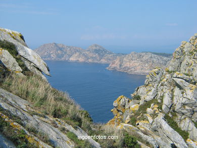 Acantilados de las Islas Cíes (Vigo).