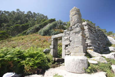 Antiguas construcciones de las Islas Cíes.
