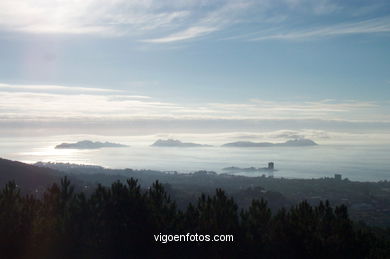 Vistas de las Islas Cíes desde el mar.
