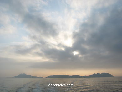 Vistas de las Islas Cíes desde el mar.