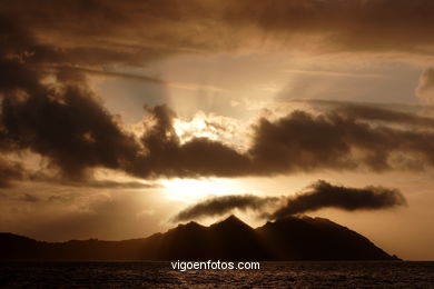 Vistas de las Islas C�es desde el mar. 
