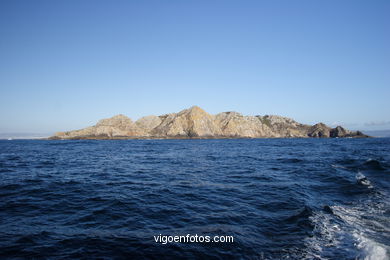 Vistas de las Islas Cíes desde el mar.