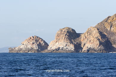 Vistas de las Islas Cíes desde el mar.