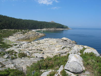 The rocky coast
(Landscapes of the islands)
. 