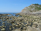 Litoral rocoso. Paisajes de las islas C�es. 