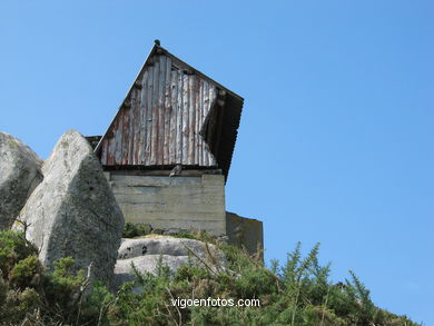 Observatorios de aves en las Islas Cíes (Vigo).