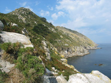 Observatorios de aves en las Islas Cíes (Vigo).
