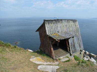 Observatorios de aves en las Islas Cíes (Vigo).