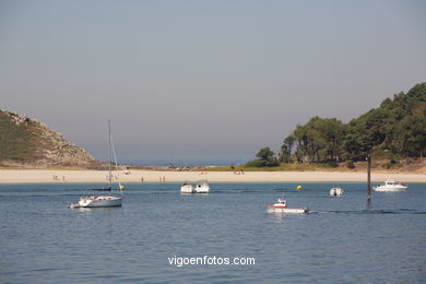 Vistas de las Cíes
(Paisajes de las islas)
.