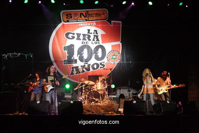 C�mplices. Concierto 100 a�os Estrella Galicia. Auditorio de m�sica de Castrelos (12/08/2006). 