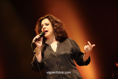 Gal Costa. Concierto en Vigo. (18/07/2006).
