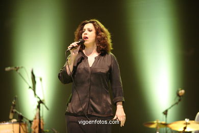 Gal Costa. Concierto en Vigo. (18/07/2006).
