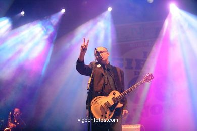 Siniestro Total. Concert 100 years Estrella Galicia. Castrelos, Vigo (12/08/2006).