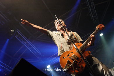 Manu Chao - Radio Bemba Sound System. Real Club Náutico. (04/08/2007).