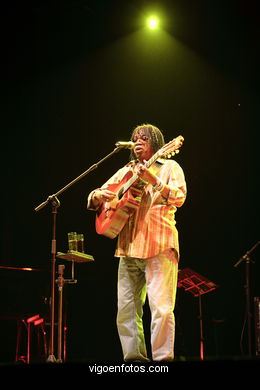 Milton Nascimiento (12/07/2006) - Auditorio de Castrelos. Festival de Música 'Para Vigo me voy'.