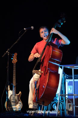 Milton Nascimento. Para Vigo me voy 2006. 