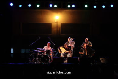 Rabih Abou-Khalil Group (29/06/2006) - Plaza da Estrela - Festival de Jazz Imaxinasons 2006 - Vigo. 