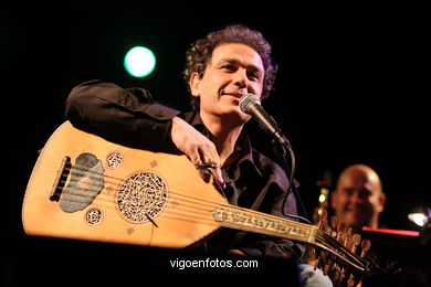 Rabih Abou-Khalil Group (29/06/2006) - Plaza da Estrela - Festival de Jazz Imaxinasons 2006 - Vigo. 