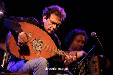 Rabih Abou-Khalil Group (29/06/2006) - Plaza da Estrela - Festival de Jazz Imaxinasons 2006 - Vigo. 