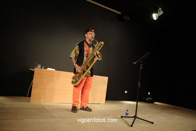 Carlo Actis Dato (26/06/2006) - Salón actos Marco - Festival de Jazz Imaxinasons 2006 - Vigo.